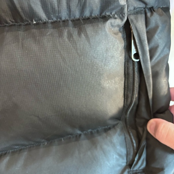 MARMOT 700 Fill Sz M Puffer Coat Elastic Cuffs Pockets Longer Back Jacket - Picture 16 of 16